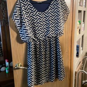 Charming Charlie size M